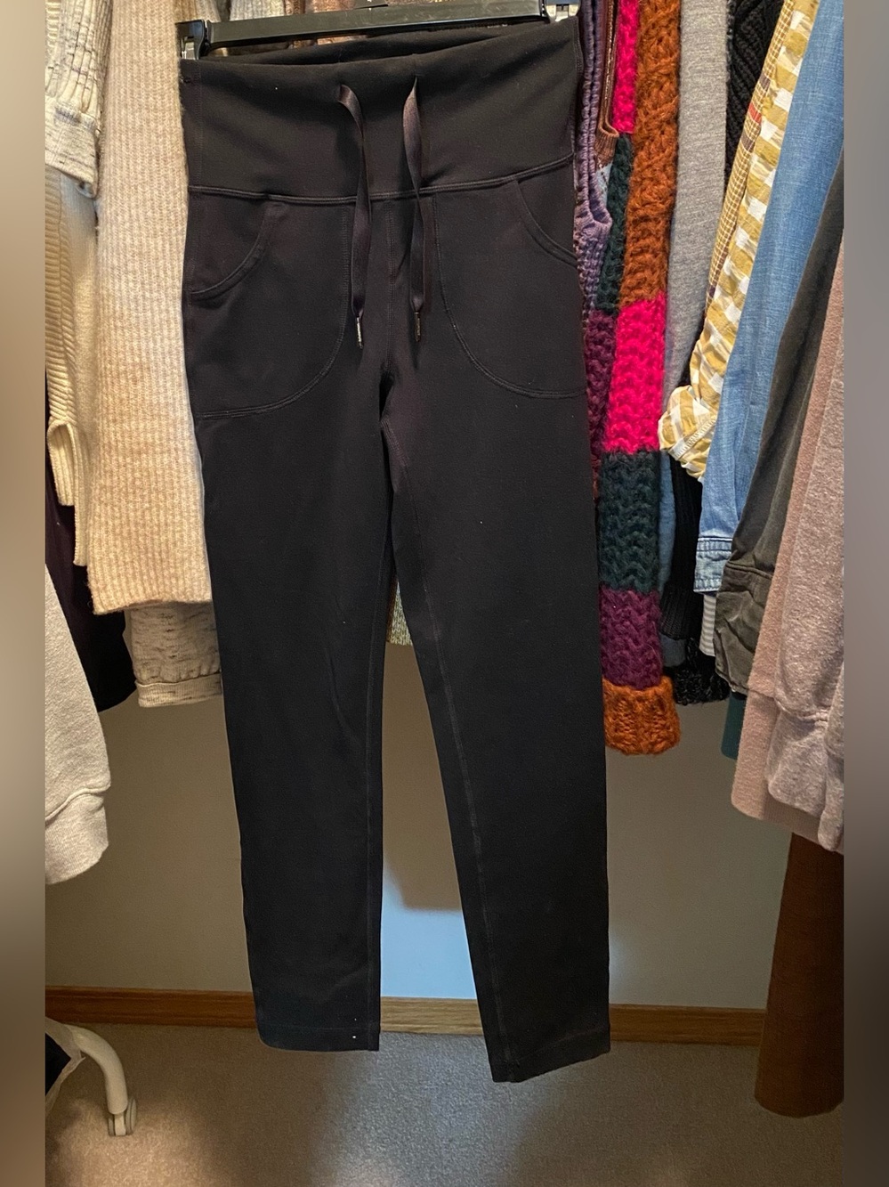 Lululemon Black Leggings with Drawstring in Size 2